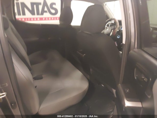 5TFAZ5CN3HX037707 Toyota Tacoma Sr5 V6