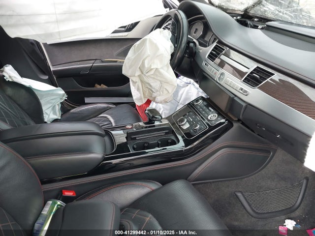 2016 AUDI S8 WUAJ5AFD0GN900743 Photo 4
