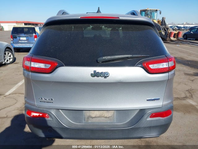 Jeep Cherokee Latitude 2014 1C4PJMCB4EW248689 Image 16