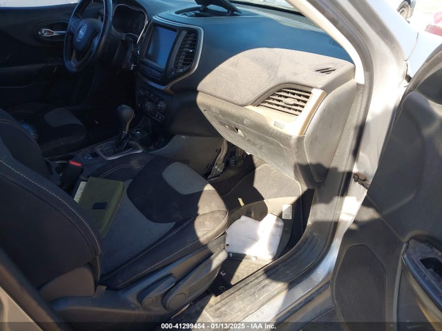 Jeep Cherokee Latitude 2014 1C4PJMCB4EW248689 Image 5