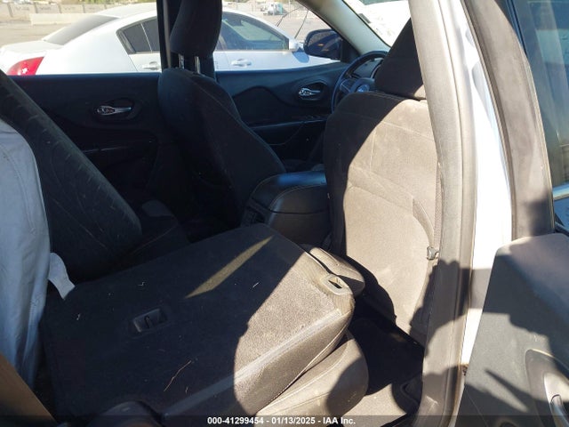Jeep Cherokee Latitude 2014 1C4PJMCB4EW248689 Image 8