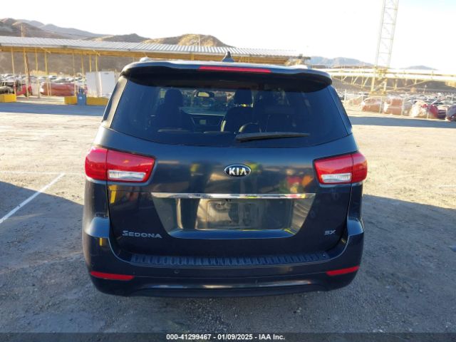 KNDMC5C16G6147862 KIA Sedona Sx
