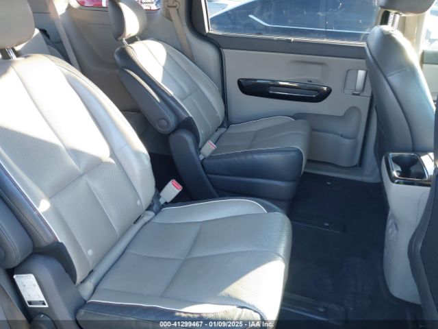 KNDMC5C16G6147862 KIA Sedona Sx