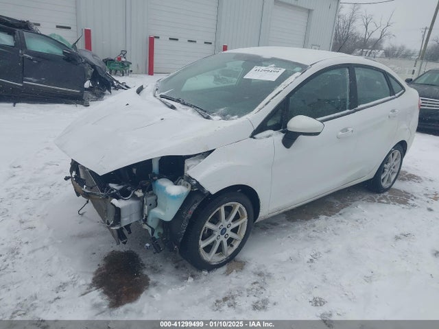 Ford FIESTA SE 2019 3FADP4BJ4KM123333 Image 2