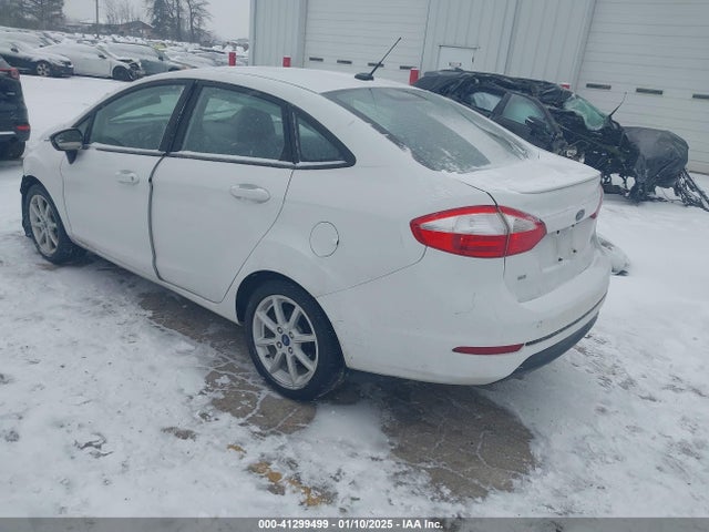 Ford FIESTA SE 2019 3FADP4BJ4KM123333 Image 3