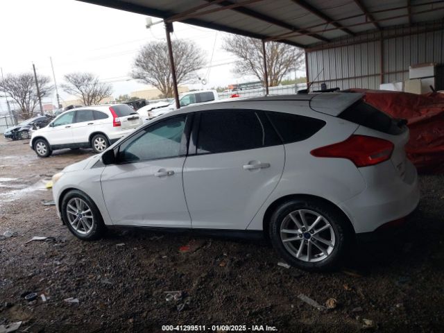 1FADP3K23FL276005 Ford FOCUS SE