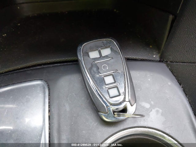 2GNAXKEV0K6110063 Chevrolet EQUINOX LT
