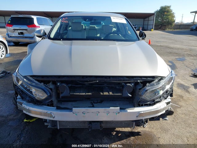 Honda ACCORD LX 2018 1HGCV1F13JA042695 Image 12