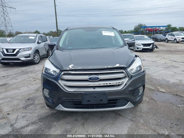 1FMCU9GD0KUA72449 Ford ESCAPE SE