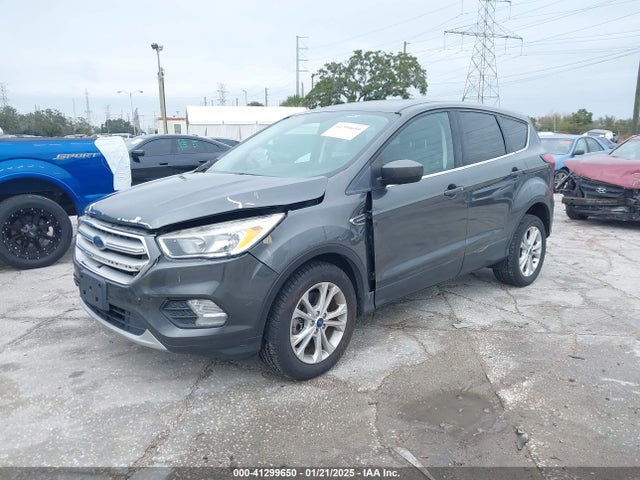 1FMCU9GD0KUA72449 Ford ESCAPE SE