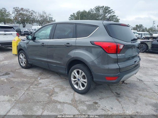 1FMCU9GD0KUA72449 Ford ESCAPE SE