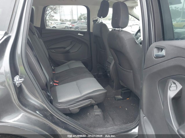 1FMCU9GD0KUA72449 Ford ESCAPE SE