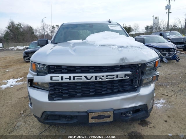1GCRWBEKXLZ375096 Chevrolet Silverado 1500 2wd  Standard Bed Custom