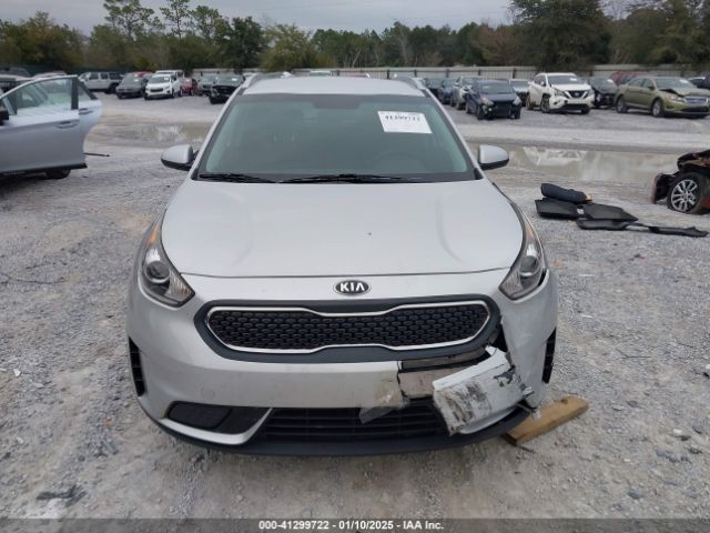 KNDCB3LC2H5048502 KIA NIRO LX
