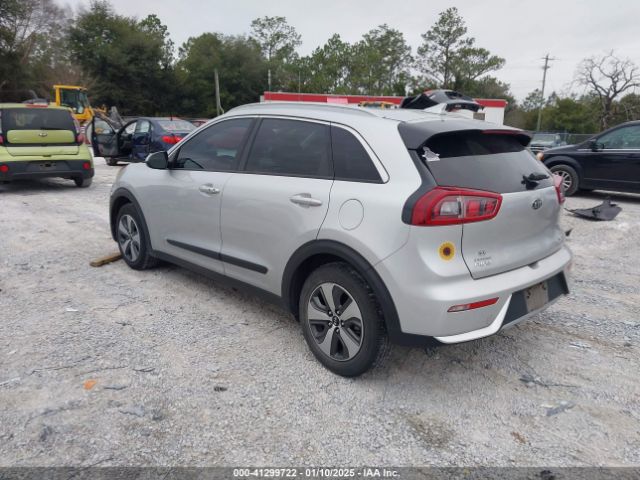 KNDCB3LC2H5048502 KIA NIRO LX