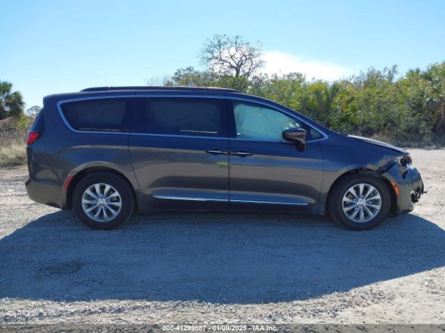 2C4RC1BG2HR741427 Chrysler Pacifica Touring-l