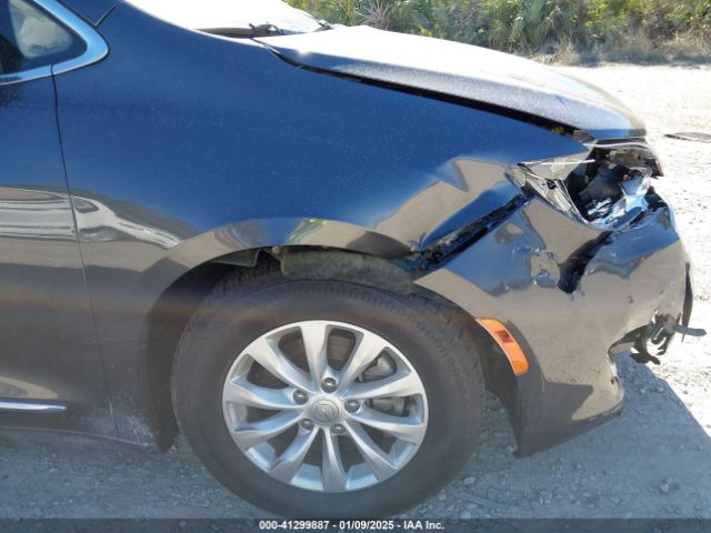 2C4RC1BG2HR741427 Chrysler Pacifica Touring-l