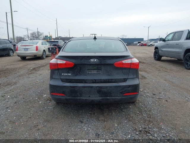 KIA FORTE LX 2016 KNAFK4A69G5613792 Image 16
