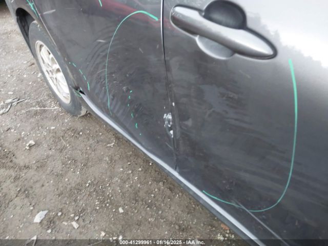 JTDL9RFU6K3009420 Toyota Prius Le