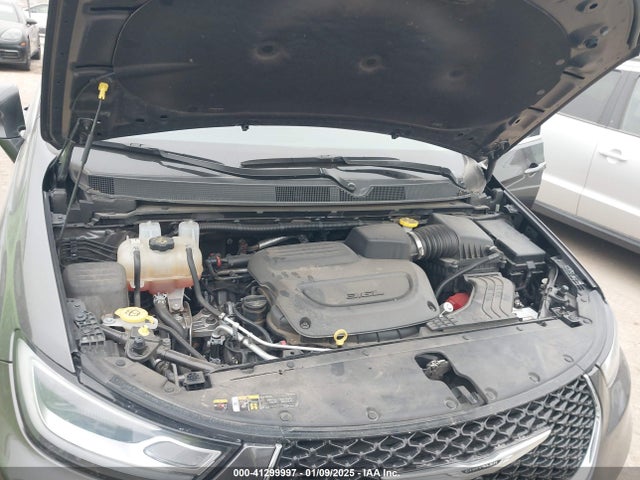 Chrysler Pacifica Touring L 2022 2C4RC1BG0NR190829 Image 10