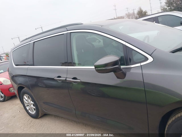Chrysler Pacifica Touring L 2022 2C4RC1BG0NR190829 Image 13