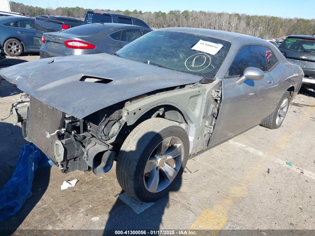 Dodge Challenger Sxt 2018 2C3CDZAG3JH317774 Image 2