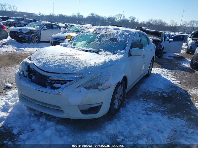 Nissan Altima 2.5 S 2015 1N4AL3AP1FC154335 Image 2