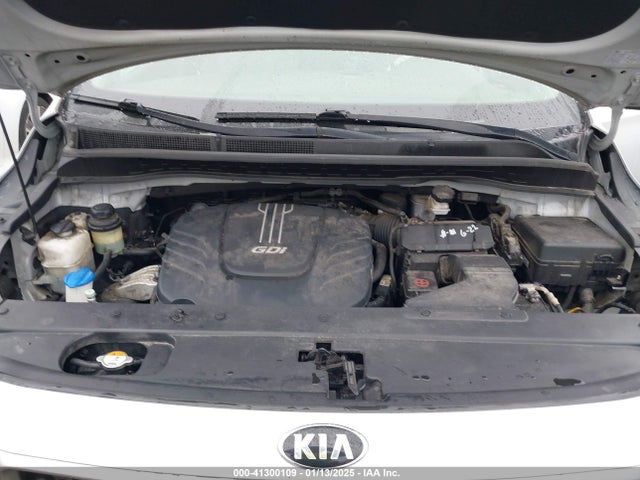 KIA SEDONA LX 2016 KNDMB5C14G6155896 Image 10