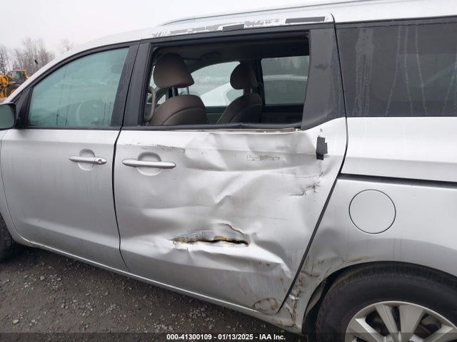 KIA SEDONA LX 2016 KNDMB5C14G6155896 Image 13
