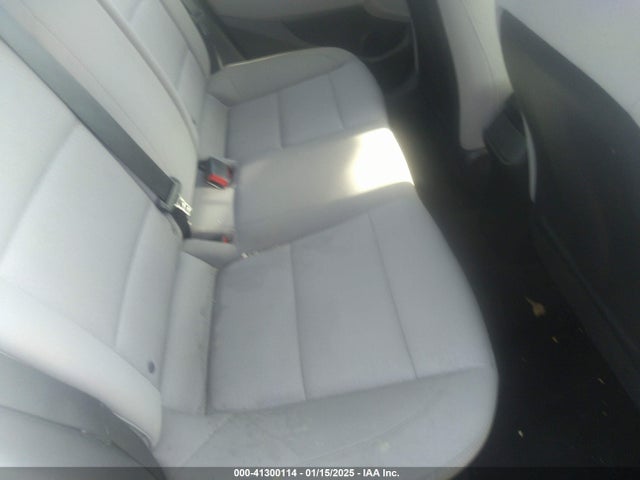5NPD84LF1JH334060 Hyundai Elantra Sel/value/limited