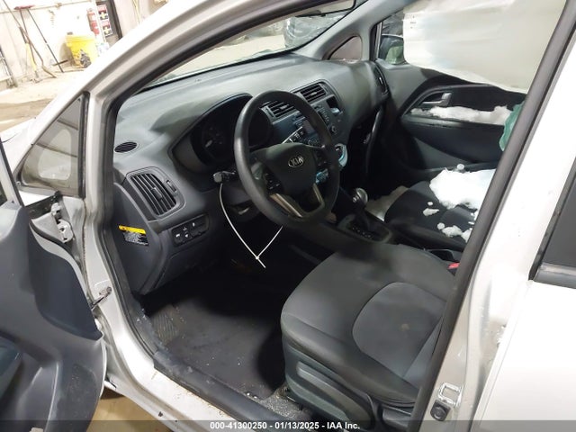KNADM4A31F6483619 KIA RIO LX