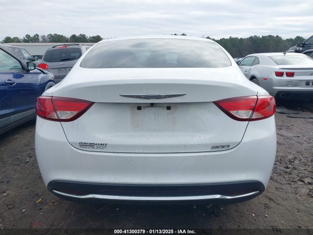 Chrysler 200 Limited 2015 1C3CCCAB6FN554942 Image 17
