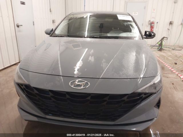 KMHLM4AG4NU245285 Hyundai ELANTRA SEL