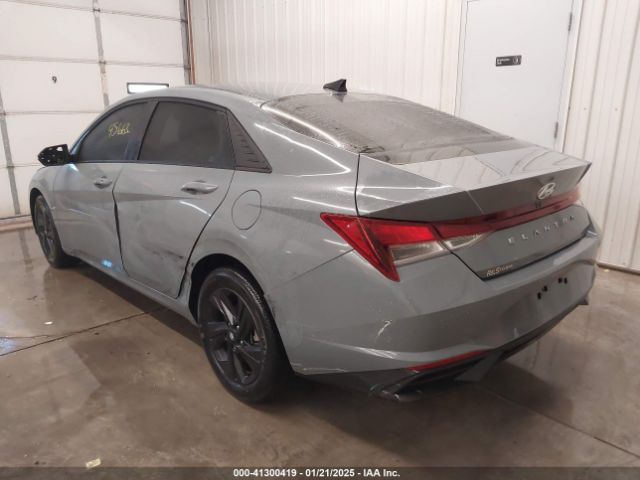 KMHLM4AG4NU245285 Hyundai ELANTRA SEL