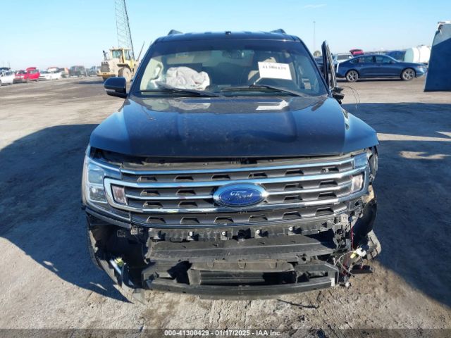 1FMJU1HTXJEA27249 Ford Expedition Xlt