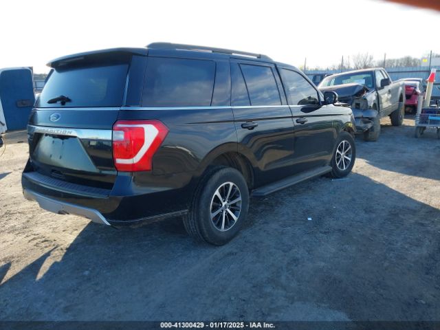 1FMJU1HTXJEA27249 Ford Expedition Xlt