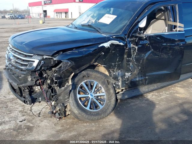 1FMJU1HTXJEA27249 Ford Expedition Xlt