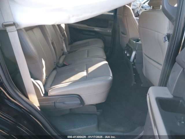 1FMJU1HTXJEA27249 Ford Expedition Xlt