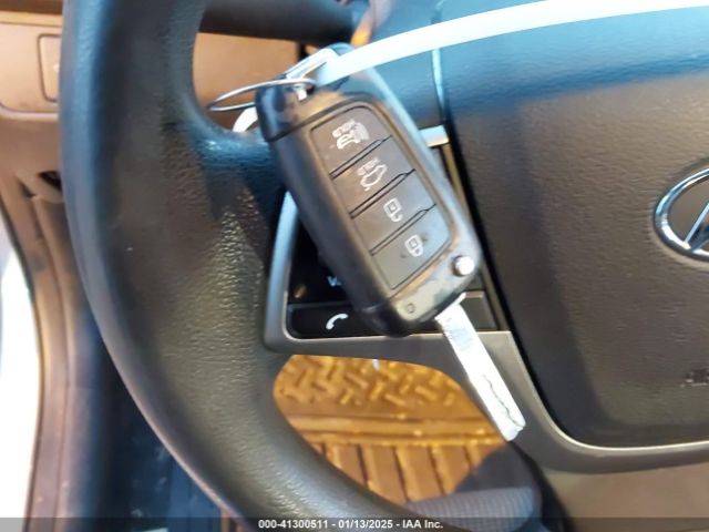 3KPC24A38JE030783 Hyundai Accent Sel