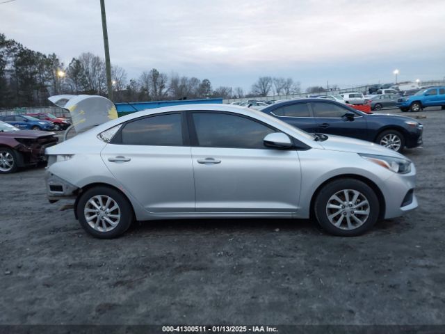 3KPC24A38JE030783 Hyundai Accent Sel