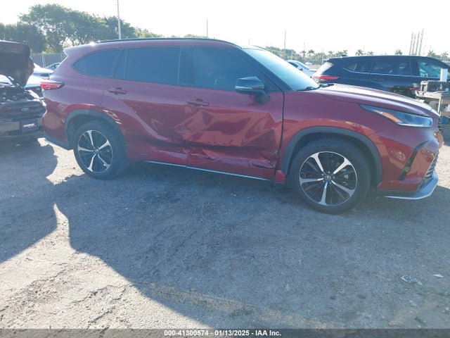 5TDLZRAH6NS137265 Toyota Highlander Xse