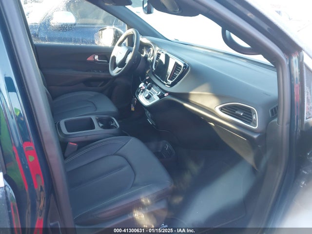 Chrysler Pacifica Select 2025 2C4RC1BG0SR518889 Image 5