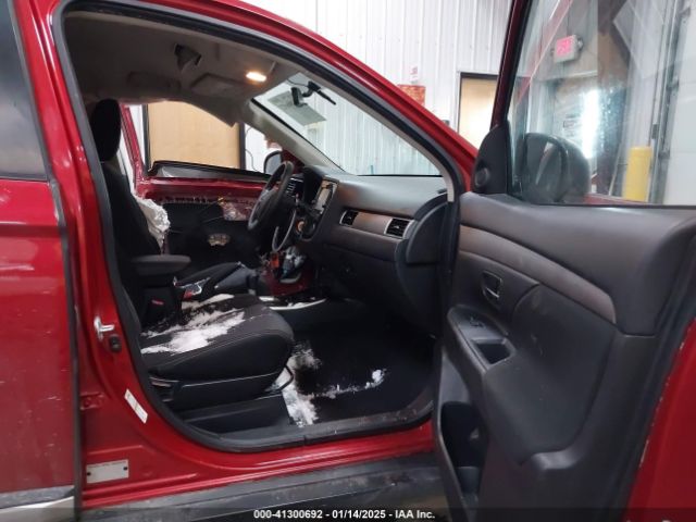 JA4AZ3A37JZ058182 Mitsubishi Outlander Es