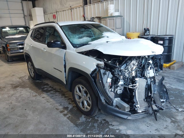 Jeep Compass Latitude 4x4 2024 3C4NJDBN0RT119122 Image 1