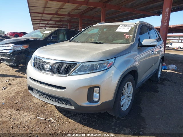 KIA SORENTO LX 2014 5XYKT3A63EG456189 Image 2