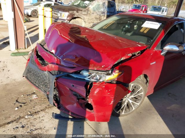 4T1B21HK8JU503702 Toyota Camry Hybrid Se