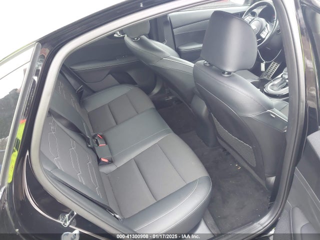 3KPF34AD6ME331320 KIA Forte Gt-line