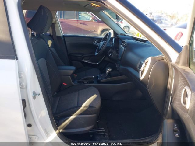 2021 KIA SOUL KNDJ23AU8M7753676 Photo 4