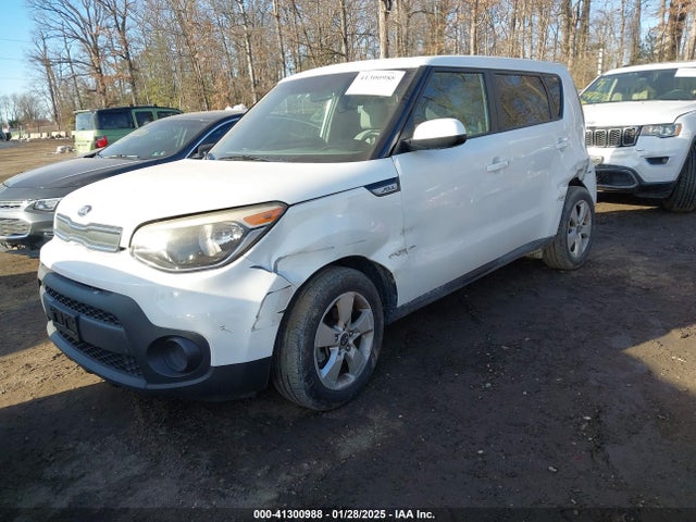 KIA Soul 2017 KNDJN2A23H7460998 Image 2