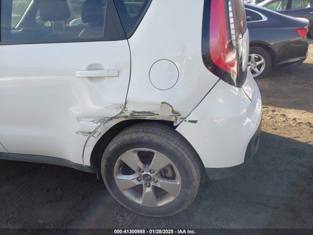 KIA Soul 2017 KNDJN2A23H7460998 Image 6
